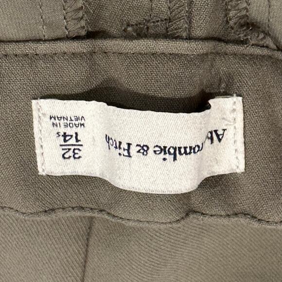 Abercrombie Women's Pants sz 14 Short Pleated Front Green Pants - Picture 2 of 10